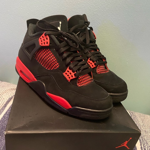 Jordan 4 Red Thunders